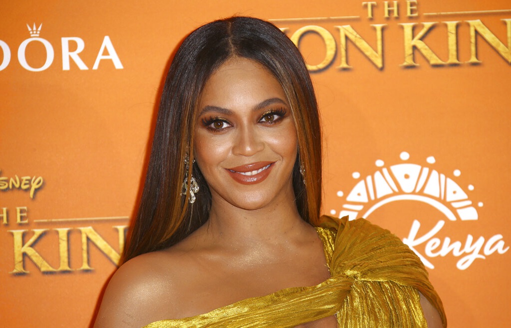 Beyoncé to give graduation speech alongside the Obamas – Venango Extra.com